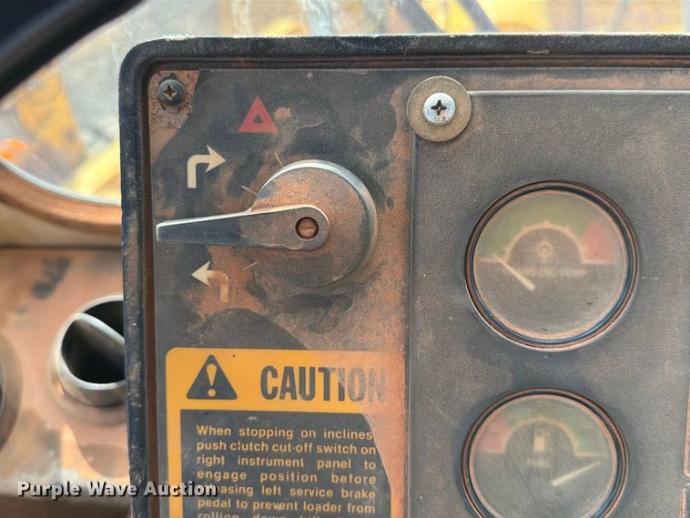 image for item EW7542 1990 John Deere 624E wheel loader