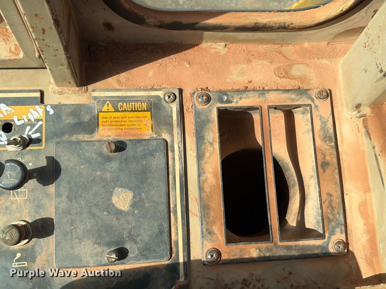 image for item EW7542 1990 John Deere 624E wheel loader