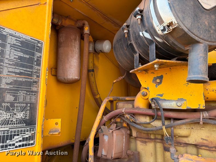 image for item EW7542 1990 John Deere 624E wheel loader