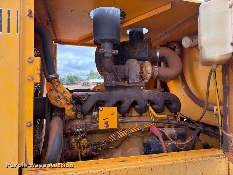 image for item EW7542 1990 John Deere 624E wheel loader