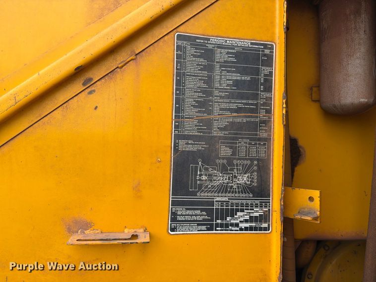 image for item EW7542 1990 John Deere 624E wheel loader