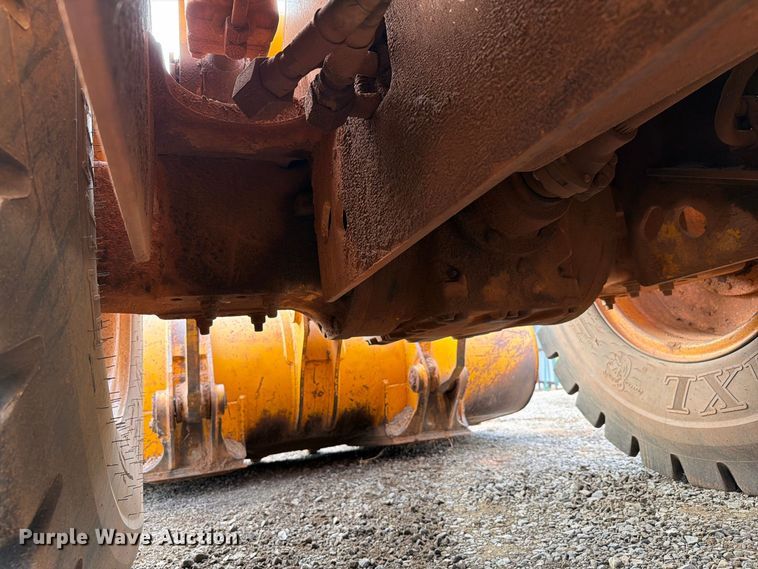 image for item EW7542 1990 John Deere 624E wheel loader