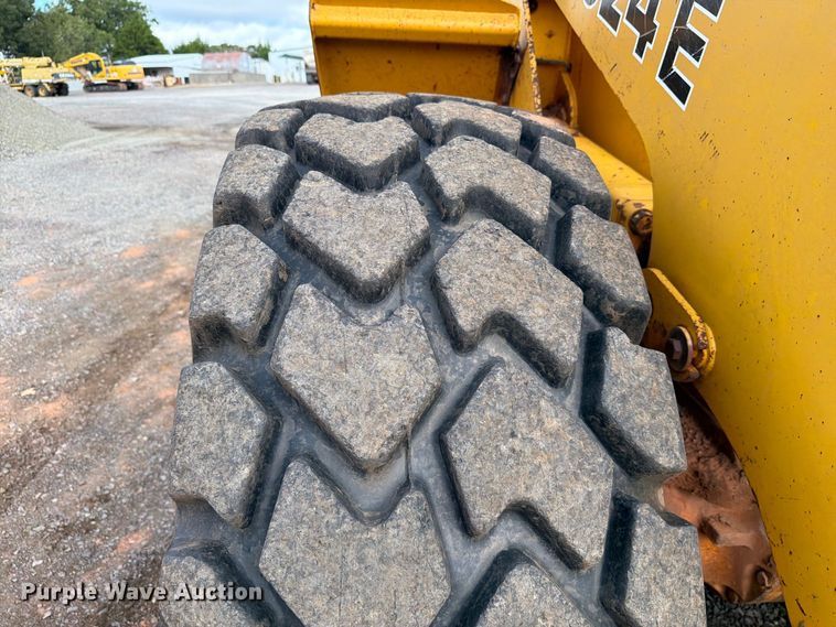 image for item EW7542 1990 John Deere 624E wheel loader