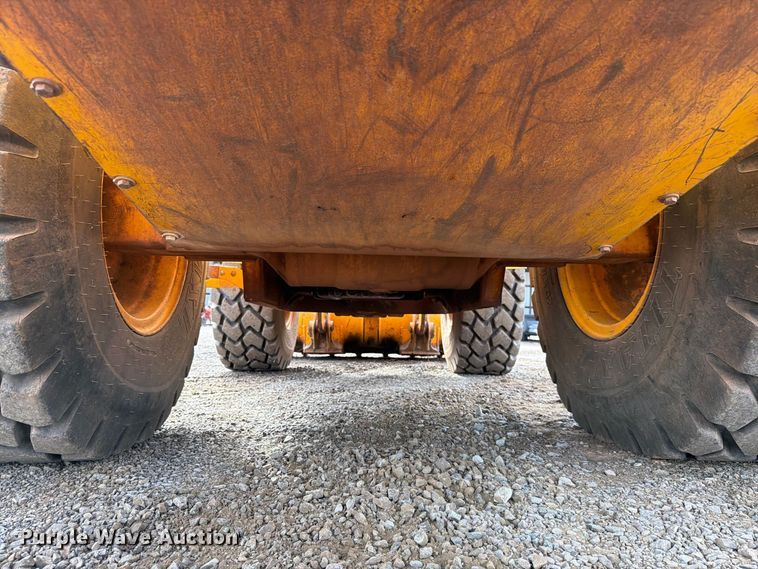 image for item EW7542 1990 John Deere 624E wheel loader