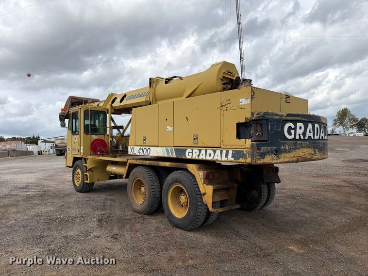 image for item EW7543 1999 Gradall XL4100 wheeled excavator