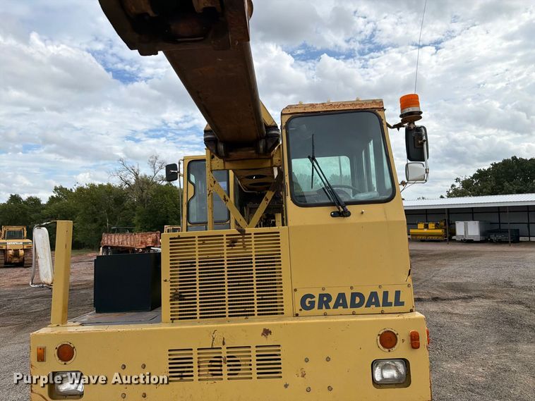 image for item EW7543 1999 Gradall XL4100 wheeled excavator