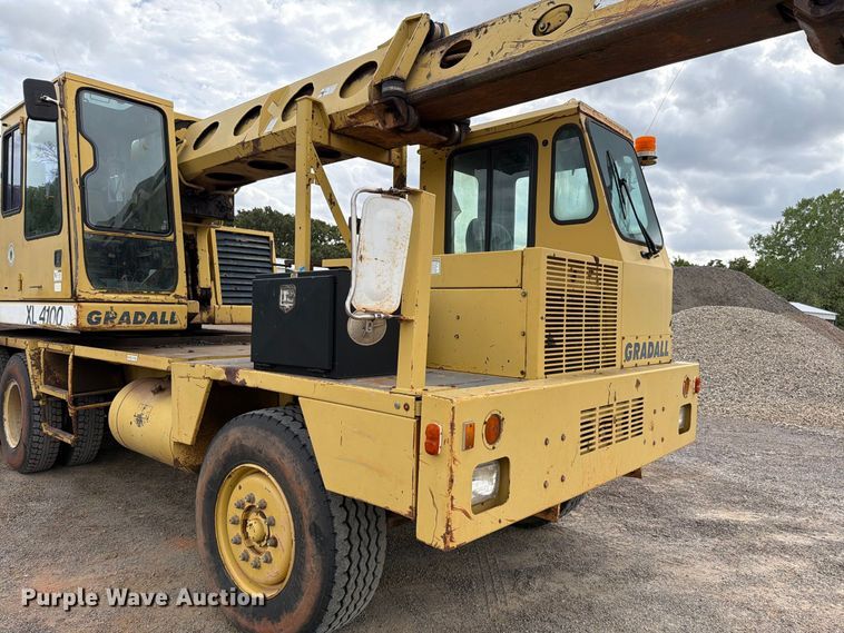 image for item EW7543 1999 Gradall XL4100 wheeled excavator