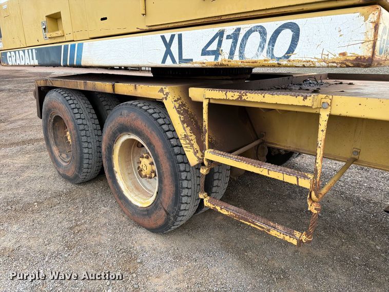 image for item EW7543 1999 Gradall XL4100 wheeled excavator