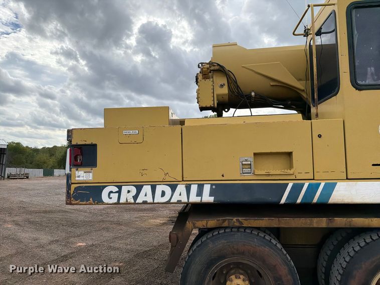 image for item EW7543 1999 Gradall XL4100 wheeled excavator