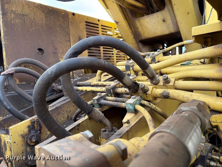 image for item EW7543 1999 Gradall XL4100 wheeled excavator