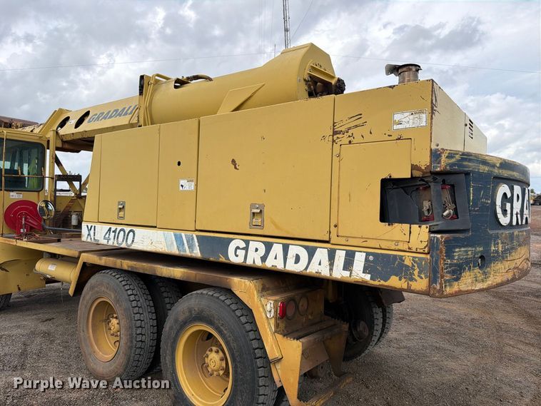 image for item EW7543 1999 Gradall XL4100 wheeled excavator