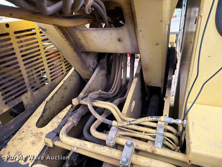 image for item EW7543 1999 Gradall XL4100 wheeled excavator