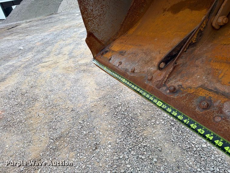 image for item EW7543 1999 Gradall XL4100 wheeled excavator