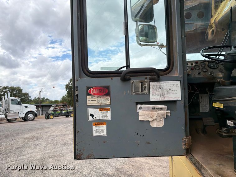image for item EW7543 1999 Gradall XL4100 wheeled excavator