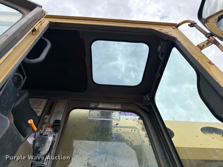 image for item EW7543 1999 Gradall XL4100 wheeled excavator