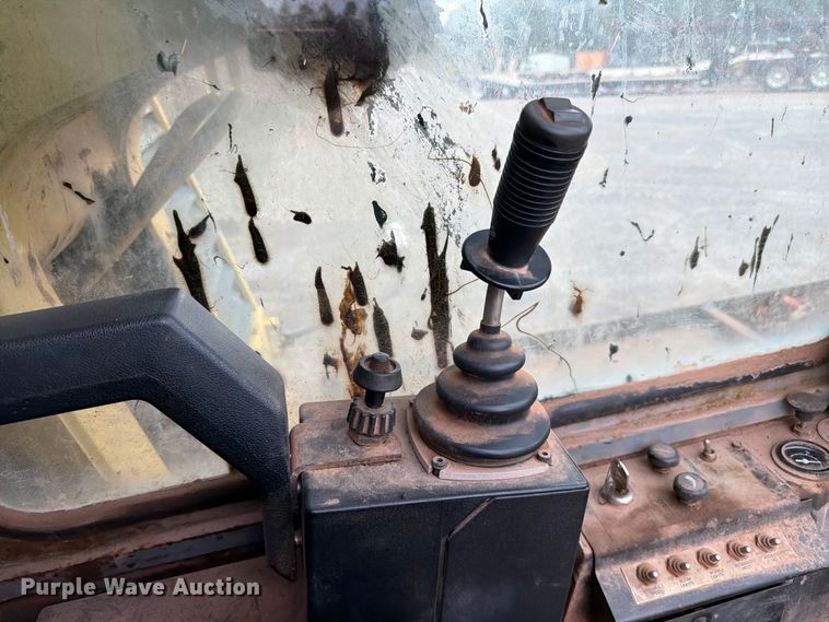 image for item EW7543 1999 Gradall XL4100 wheeled excavator