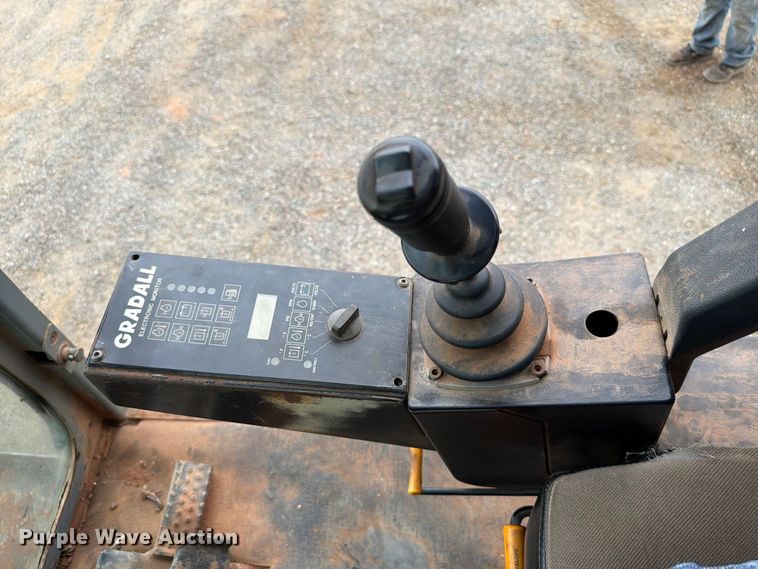image for item EW7543 1999 Gradall XL4100 wheeled excavator
