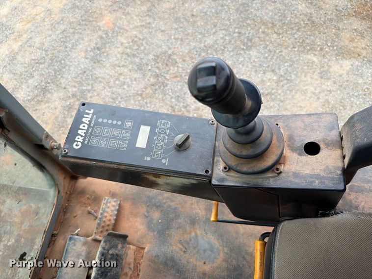image for item EW7543 1999 Gradall XL4100 wheeled excavator