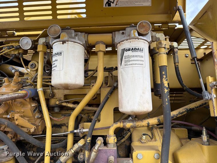 image for item EW7543 1999 Gradall XL4100 wheeled excavator