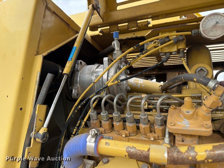 image for item EW7543 1999 Gradall XL4100 wheeled excavator