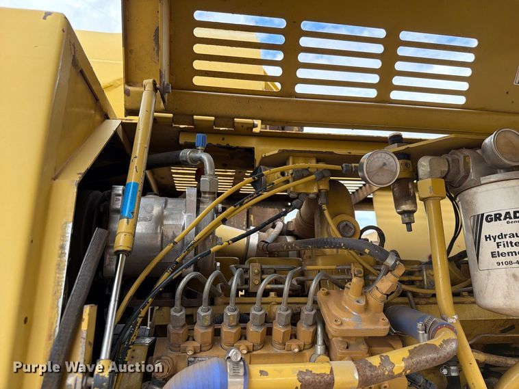 image for item EW7543 1999 Gradall XL4100 wheeled excavator