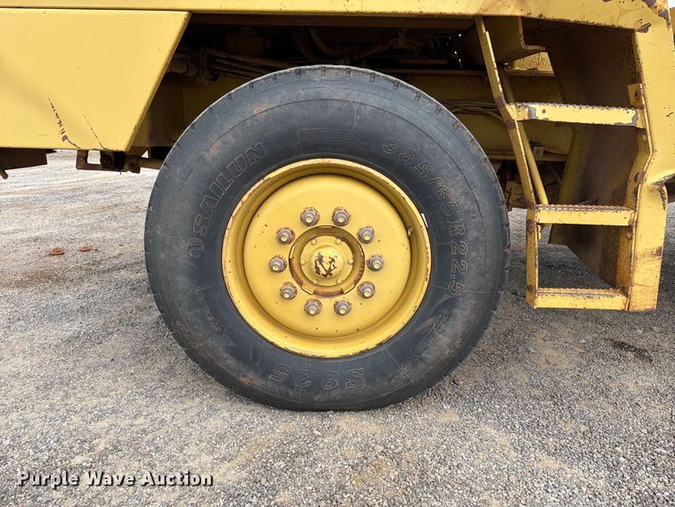 image for item EW7543 1999 Gradall XL4100 wheeled excavator