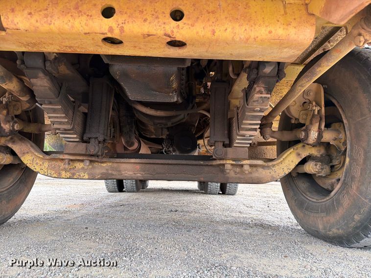image for item EW7543 1999 Gradall XL4100 wheeled excavator