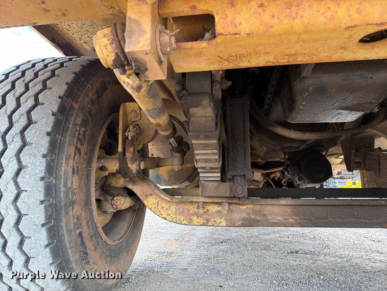 image for item EW7543 1999 Gradall XL4100 wheeled excavator