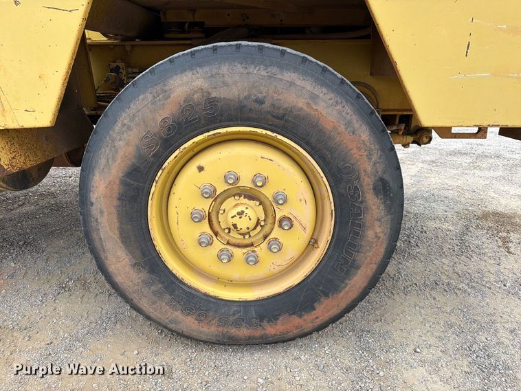 image for item EW7543 1999 Gradall XL4100 wheeled excavator