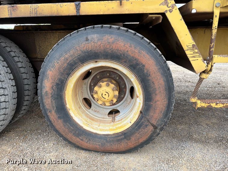 image for item EW7543 1999 Gradall XL4100 wheeled excavator