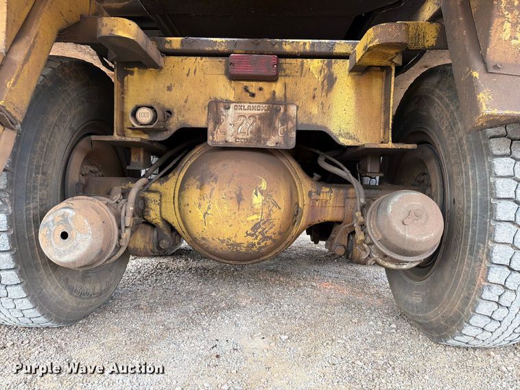 image for item EW7543 1999 Gradall XL4100 wheeled excavator