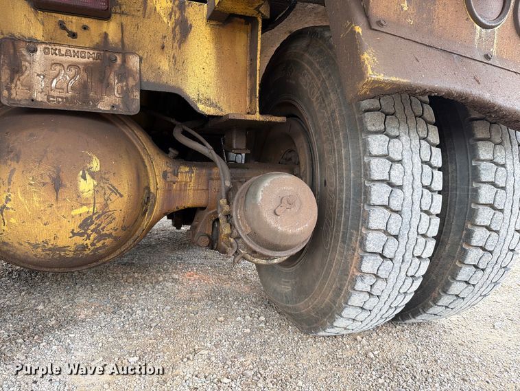 image for item EW7543 1999 Gradall XL4100 wheeled excavator