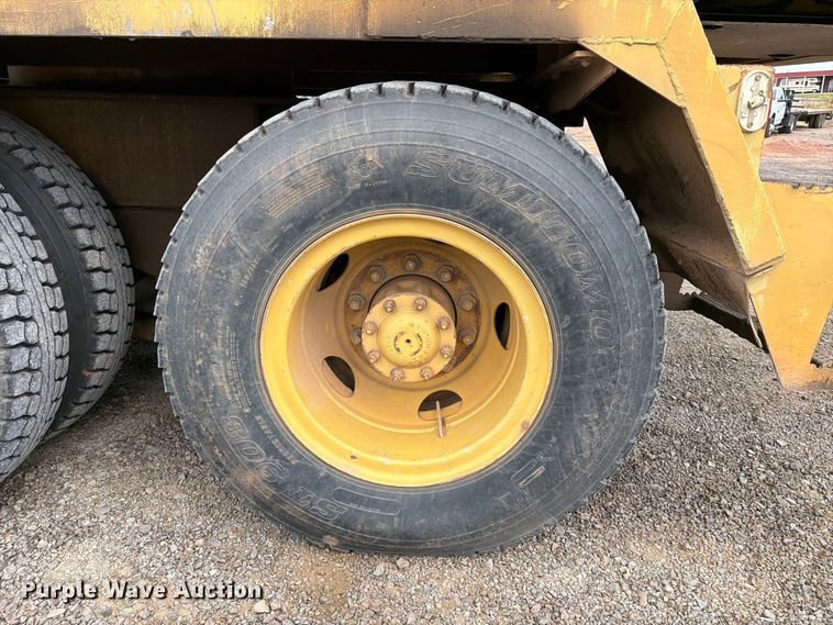 image for item EW7543 1999 Gradall XL4100 wheeled excavator