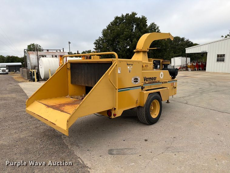 image for item EW7545 1998 Vermeer BC1800A wood chipper