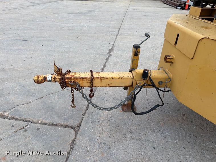 image for item EW7545 1998 Vermeer BC1800A wood chipper