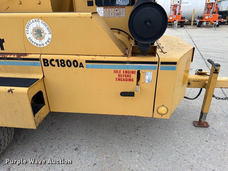 image for item EW7545 1998 Vermeer BC1800A wood chipper