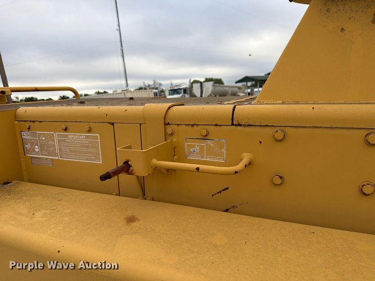 image for item EW7545 1998 Vermeer BC1800A wood chipper