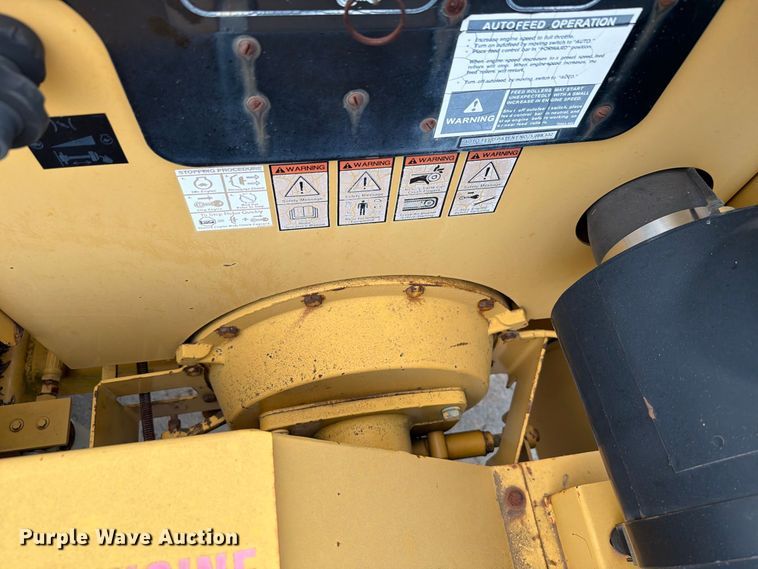 image for item EW7545 1998 Vermeer BC1800A wood chipper