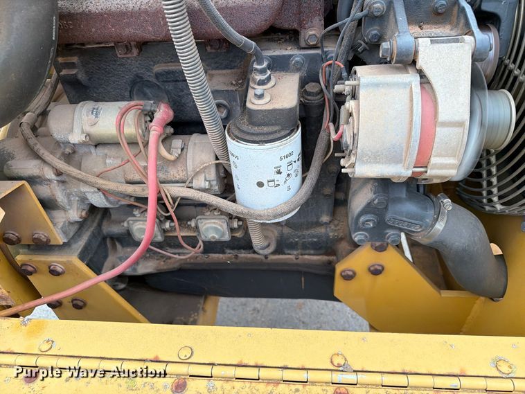 image for item EW7545 1998 Vermeer BC1800A wood chipper