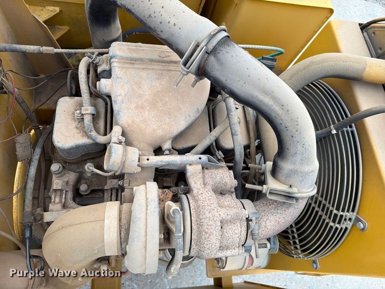 image for item EW7545 1998 Vermeer BC1800A wood chipper