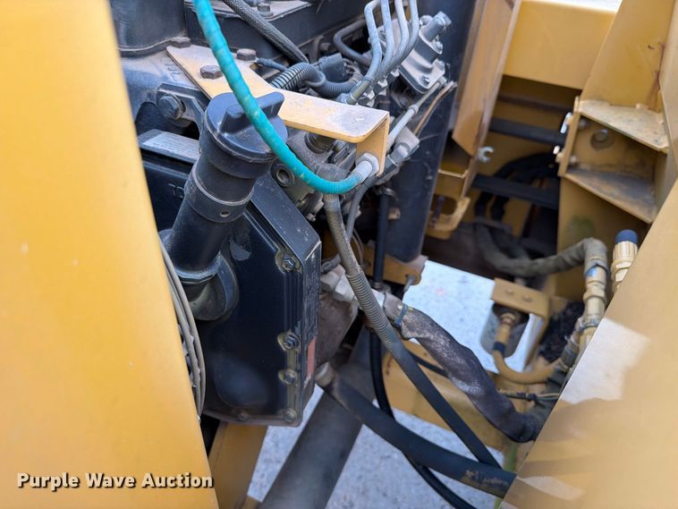 image for item EW7545 1998 Vermeer BC1800A wood chipper