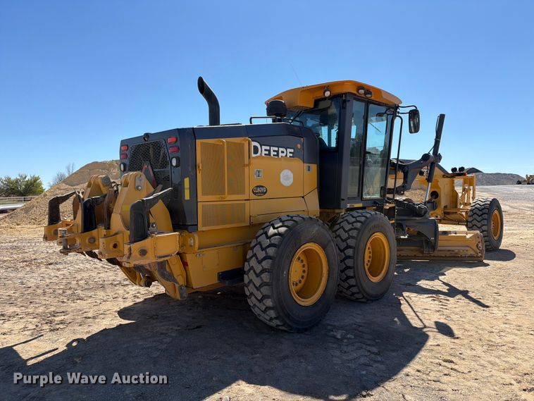 image for item EW7549 2016 John Deere 672G motor grader