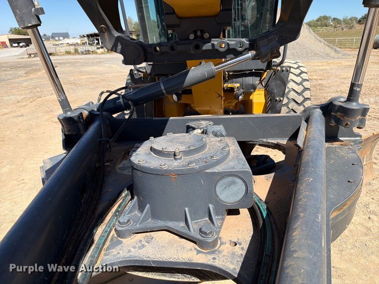 image for item EW7549 2016 John Deere 672G motor grader