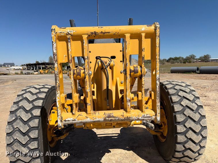 image for item EW7549 2016 John Deere 672G motor grader