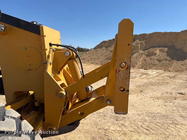 image for item EW7549 2016 John Deere 672G motor grader