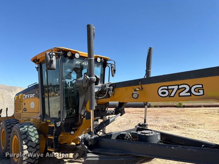 image for item EW7549 2016 John Deere 672G motor grader