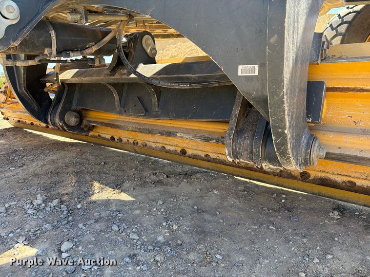 image for item EW7549 2016 John Deere 672G motor grader
