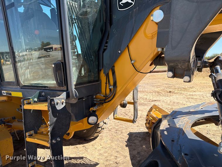 image for item EW7549 2016 John Deere 672G motor grader