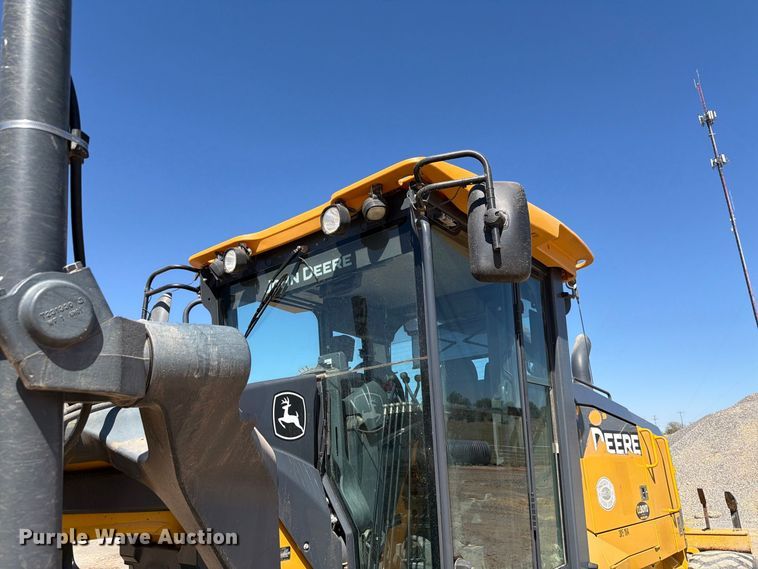 image for item EW7549 2016 John Deere 672G motor grader