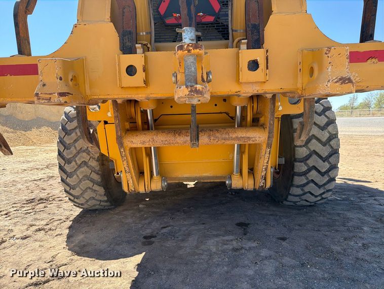 image for item EW7549 2016 John Deere 672G motor grader